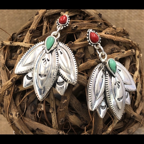 Fashion Jewelry Jewelry - 🍀CLOSEOUT🍀 Western Style Drop Post Earrings